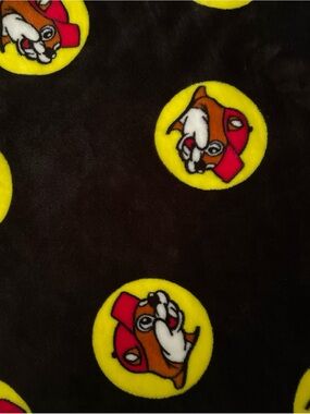 Buckees Plush Throw blanket Black, Yellow, Red unisex